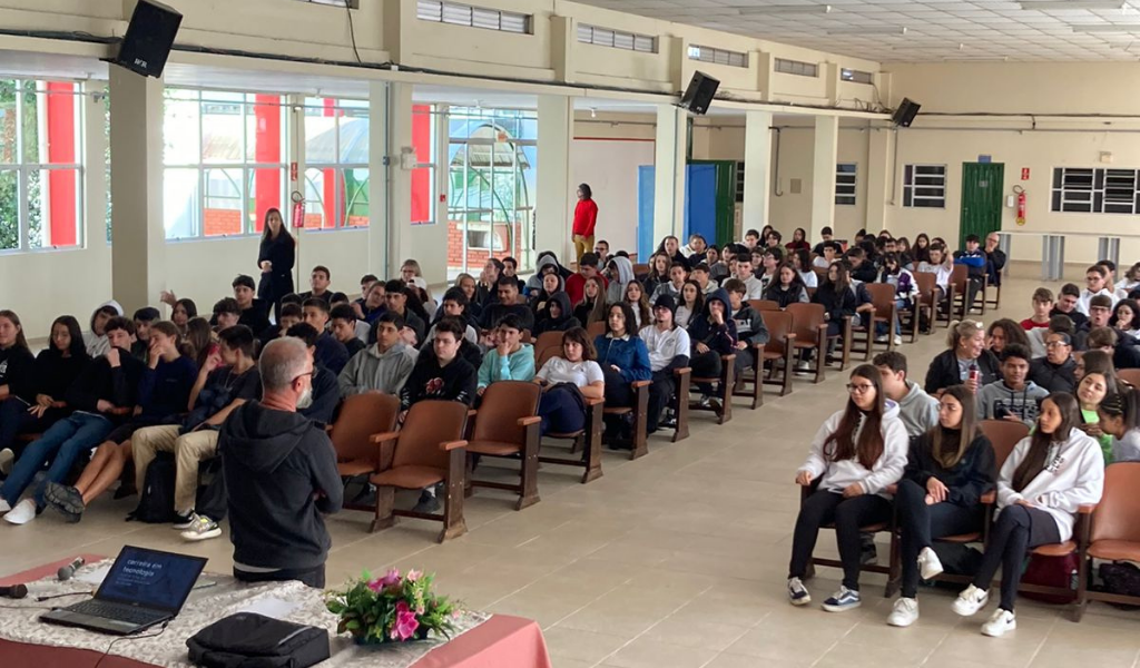 Carreira, inteligência emocional e o sucesso além das telas - Palestra para Jovens