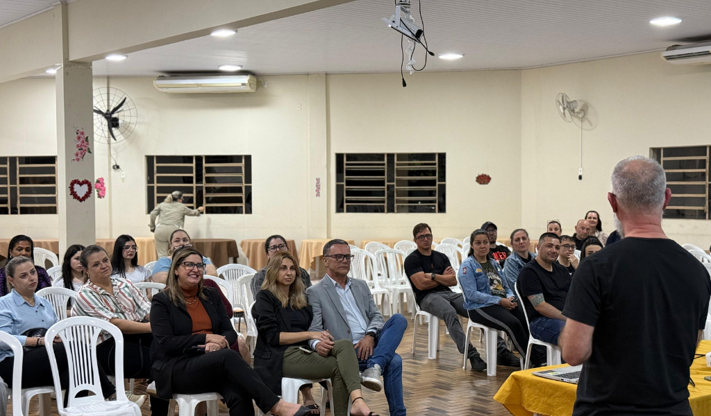 Como engajar alunos e ser referência na nova era - Palestra para Professores
